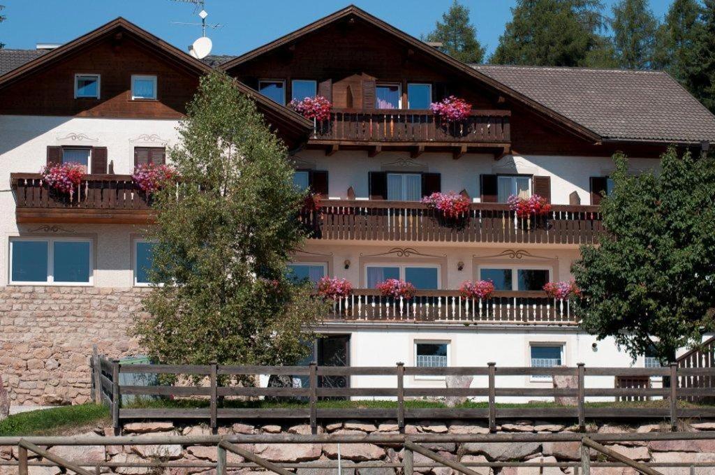 Hotel Reiterhof Edelweiss à San Genesio Atesino Extérieur photo